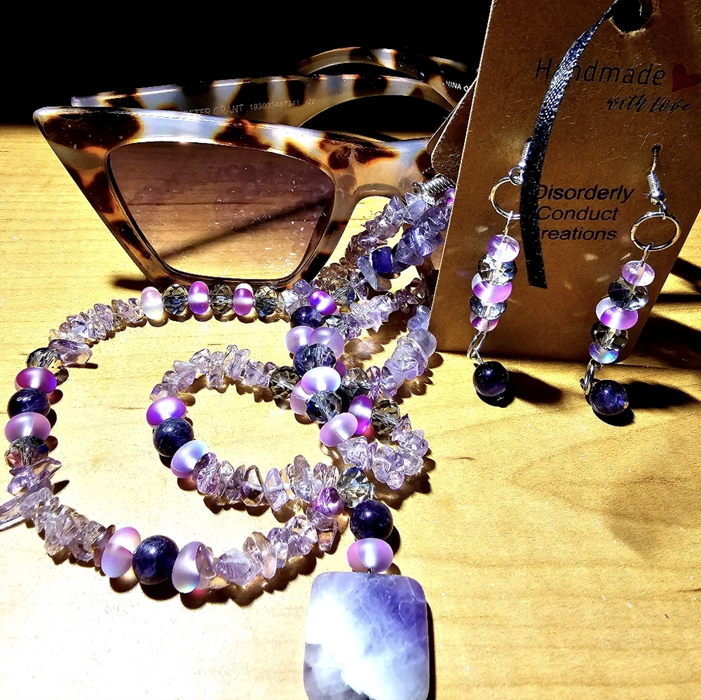 Disorderly Conduct Closet... Vintage & Crystal Jewelry.